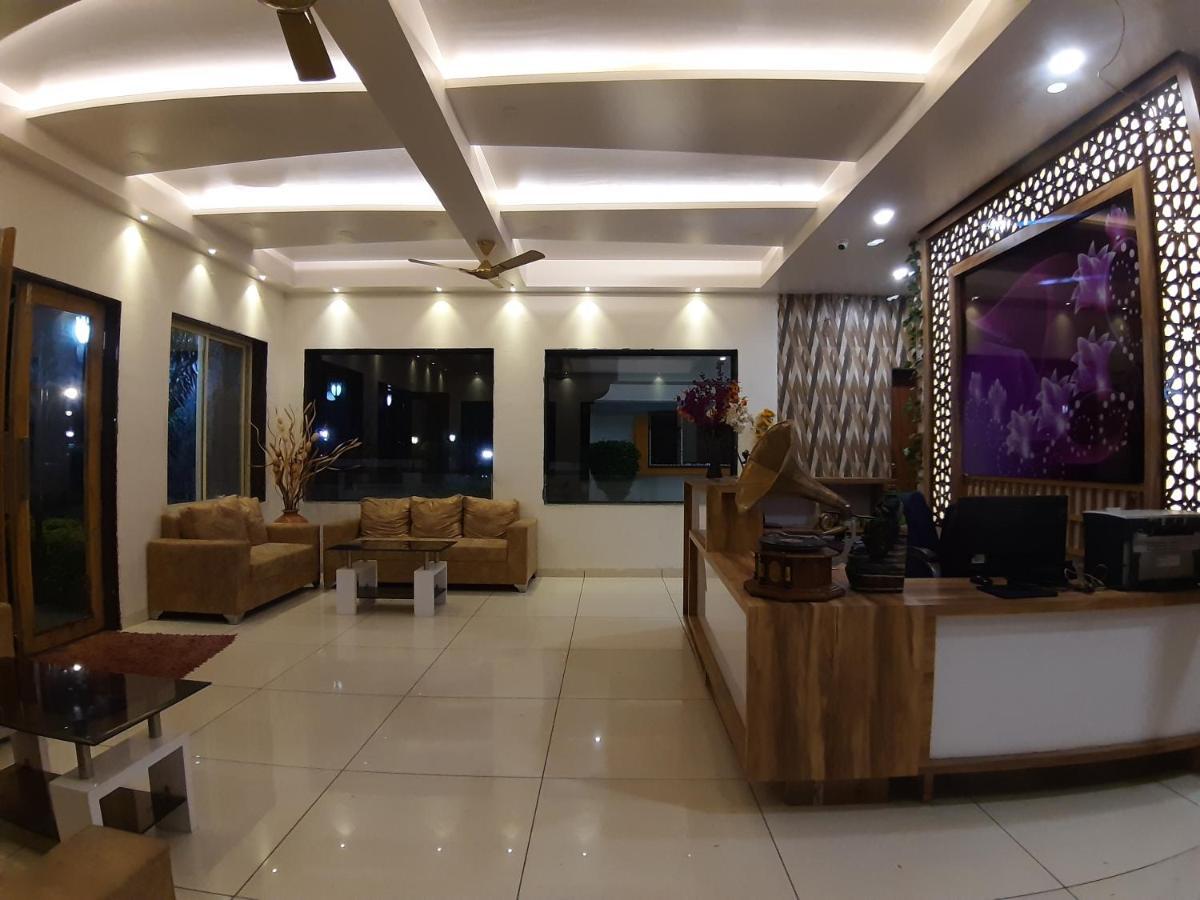 Hotel Great Annapurna Khuldabad Eksteriør billede